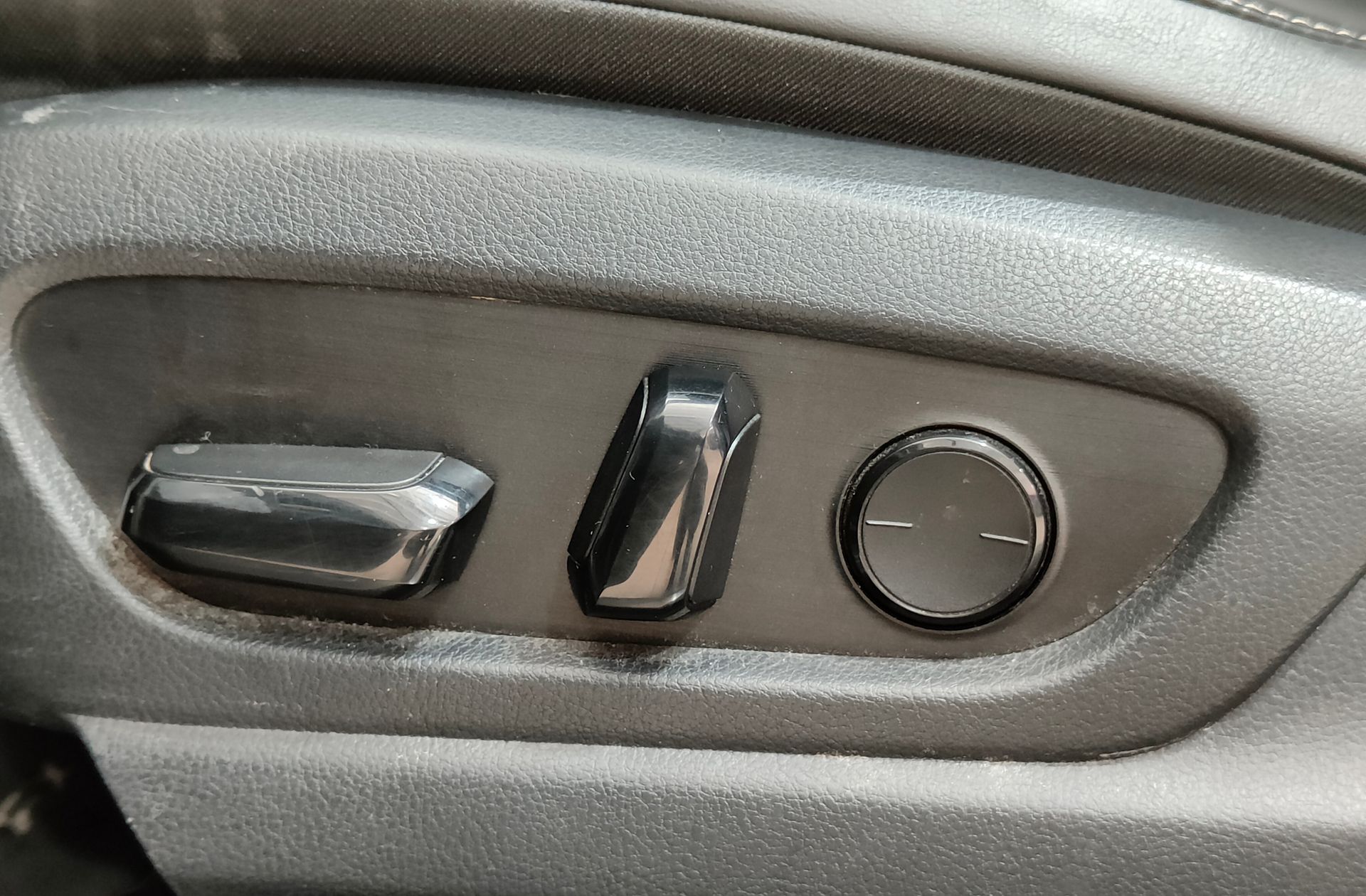 Lexus UX 250h Luxury - foto 13