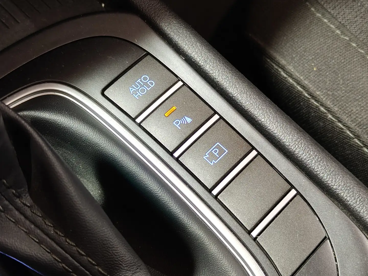 Foto Hyundai Kona Hyundai Kona 1.0 TGDi Maxx 4x2 DCT (120 CV)