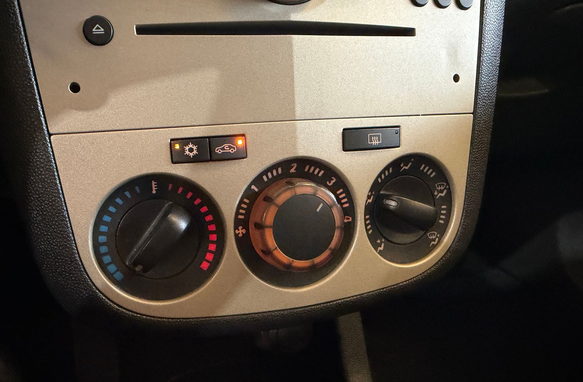 Opel Corsa 1.3 CDTI Enjoy - foto 23