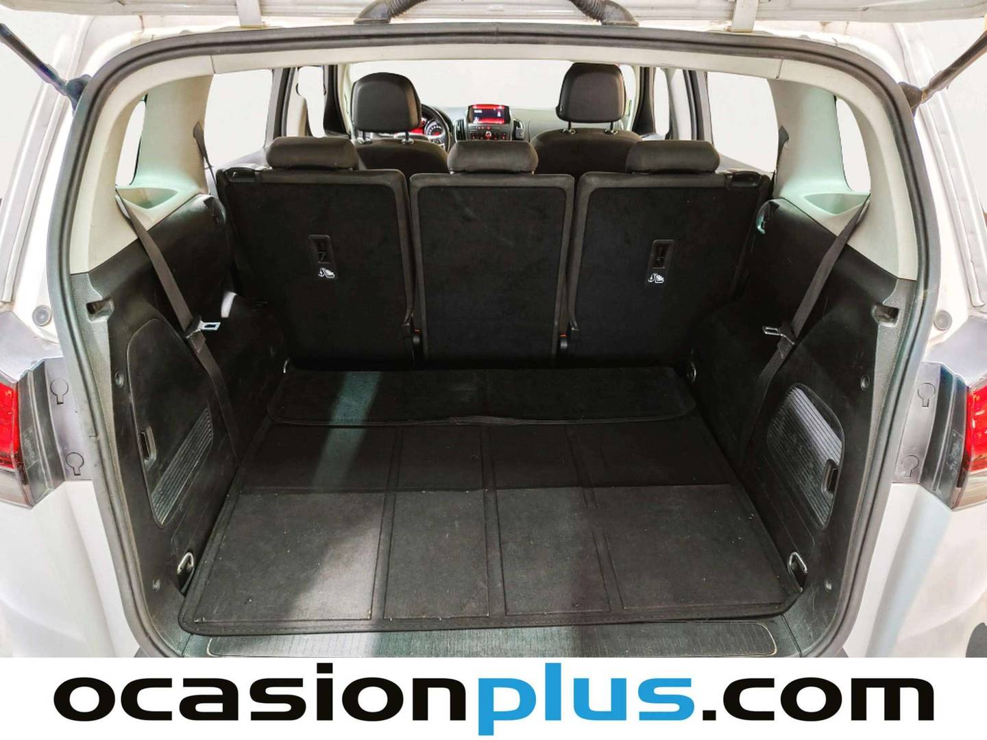 Fotos maletero Opel Zafira Tourer Opel Zafira Tourer 1.6 CDTi S&S Expression 7 Plazas (120 CV)
