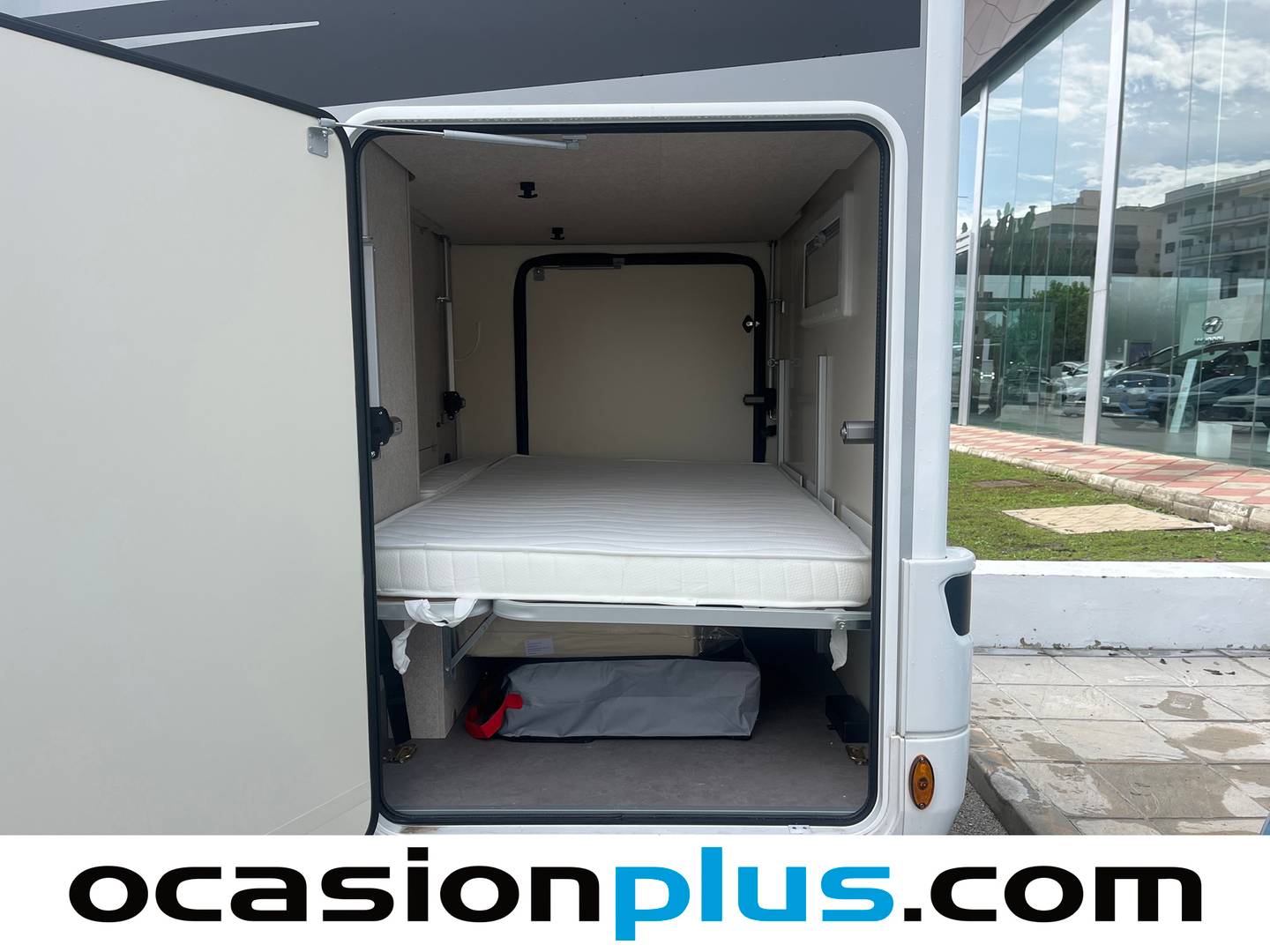 Foto McLouis Glamys McLouis Glamys 320 (165 CV)