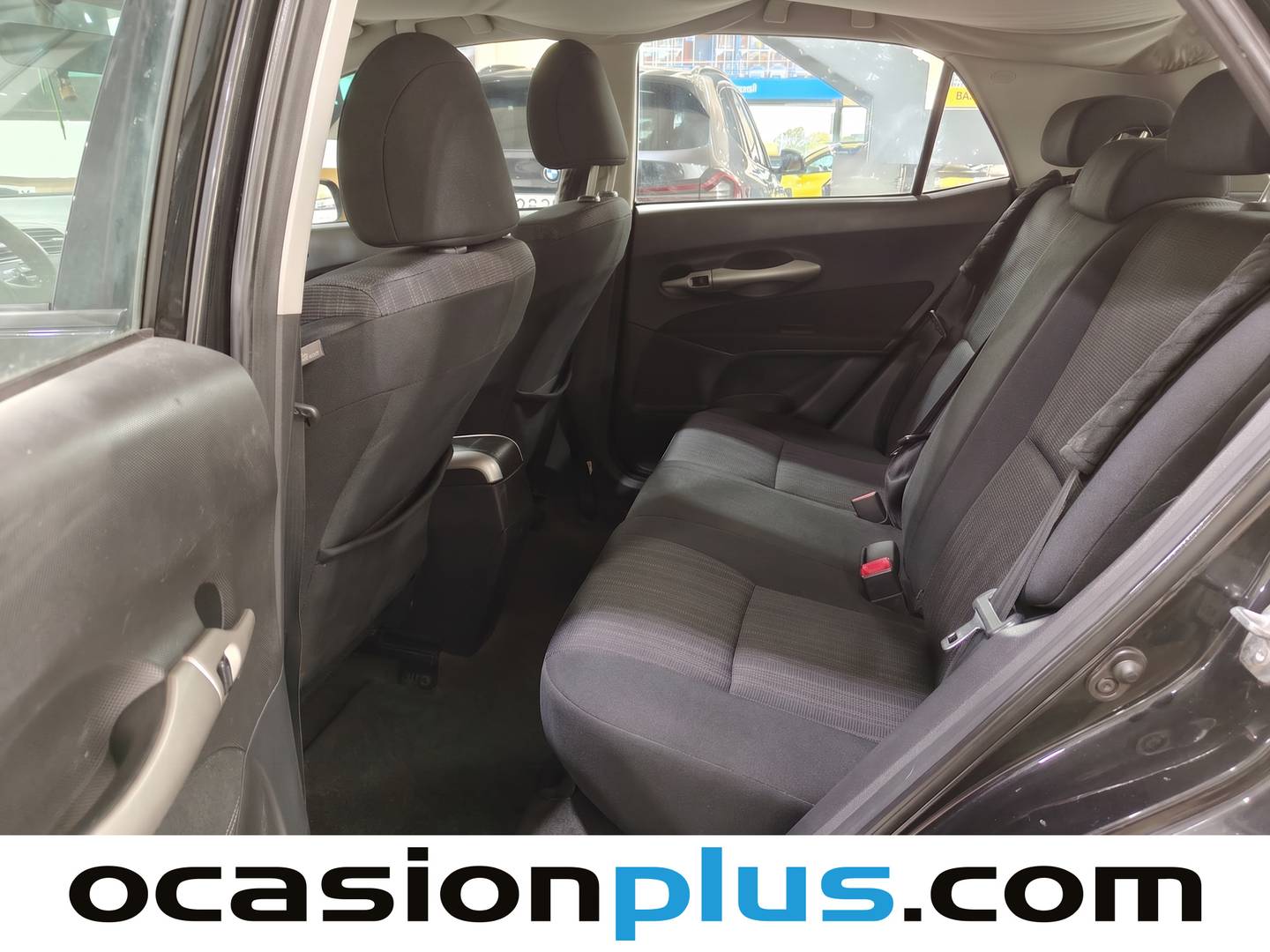Foto asientos traseros Toyota Auris Toyota Auris 1.33 VVT-I Dual Live (101 CV)