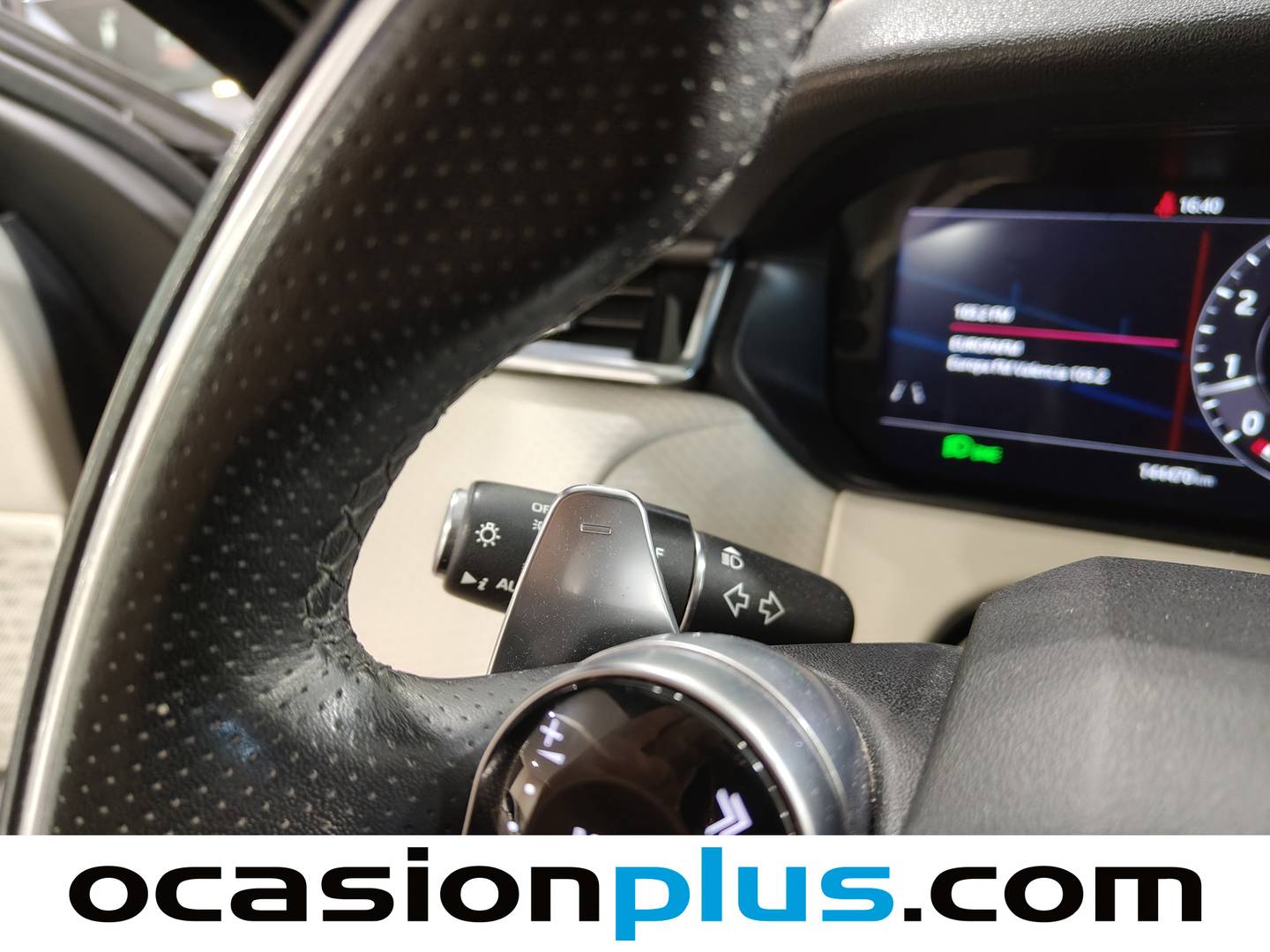 Land Rover Range Rover Velar Land Rover Range Rover Velar P250 R-Dynamic SE 4WD Auto (250 CV) al mejor precio