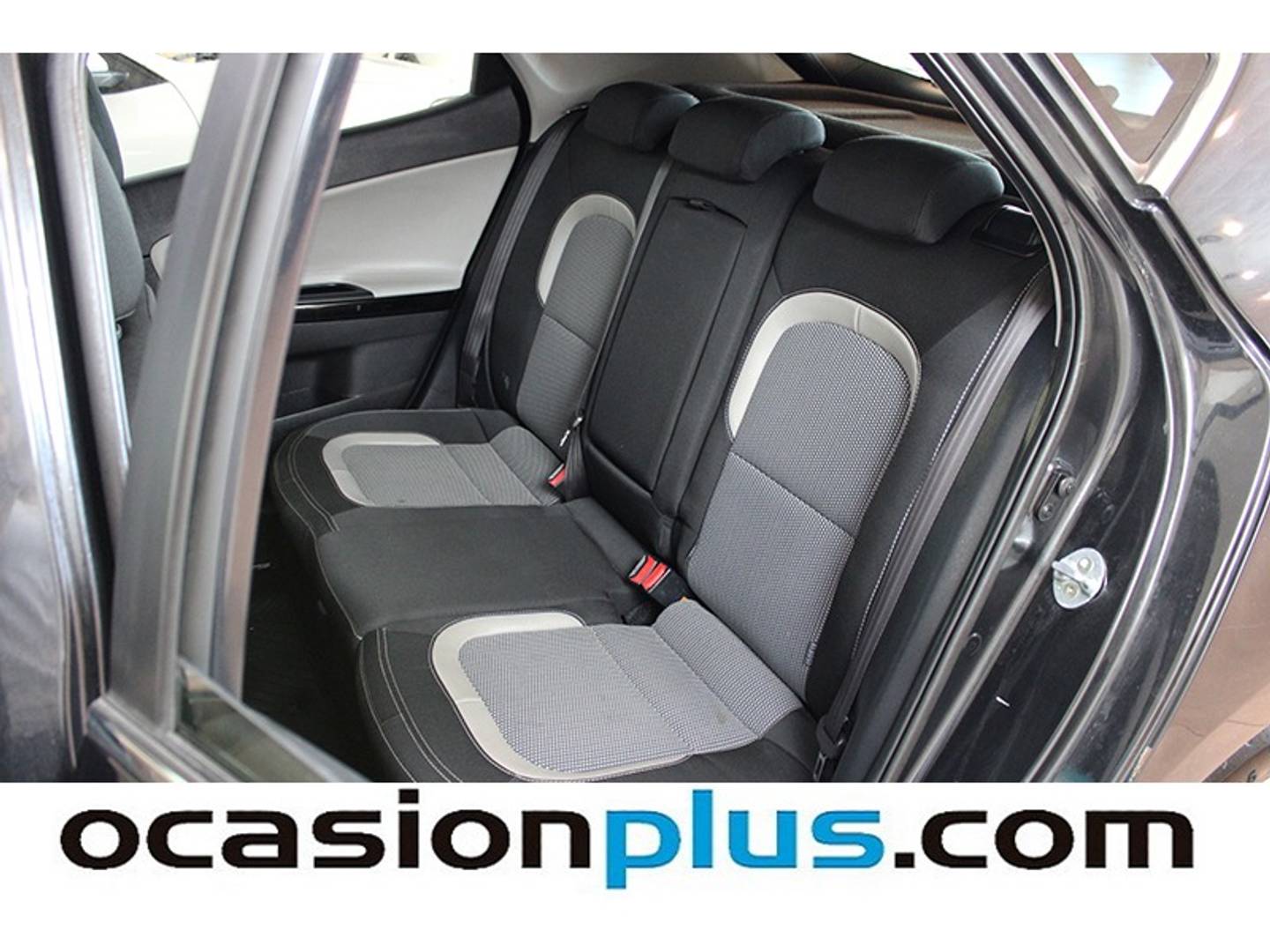 KIA Ceed KIA Ceed 1.6 CRDi VGT GT Line DCT (136 CV) seminuevo