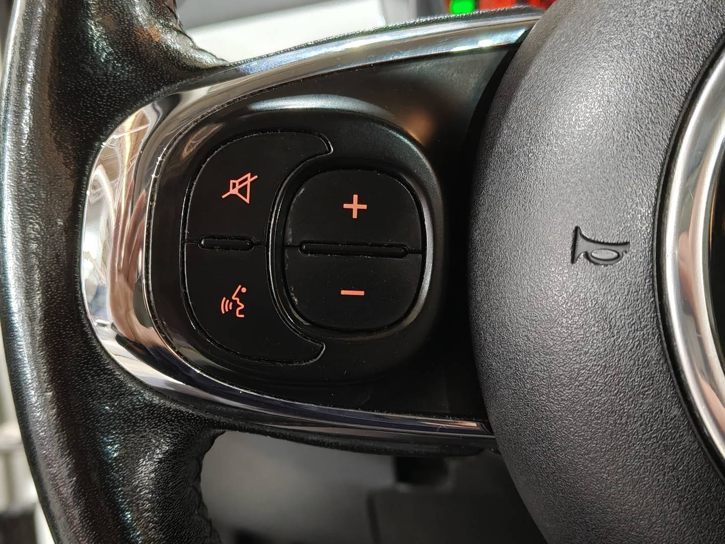 Foto Fiat 500 Fiat 500 1.2 8v Lounge (69 CV)