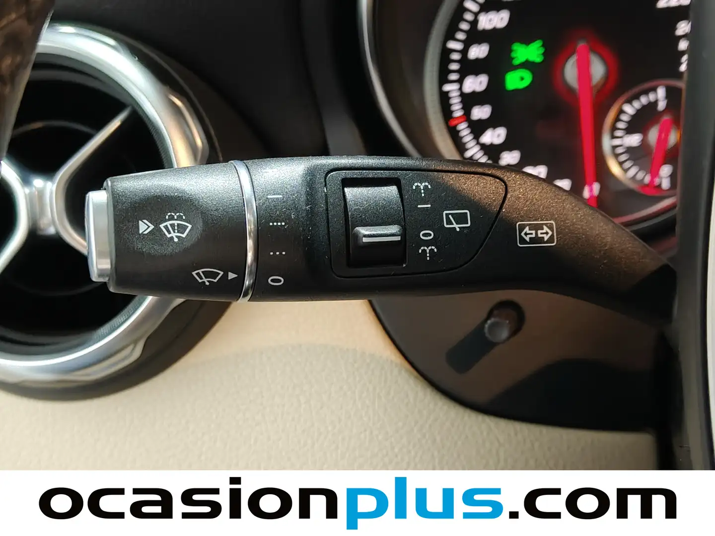 Foto Mercedes GLA Mercedes-Benz GLA 180  (122 CV)