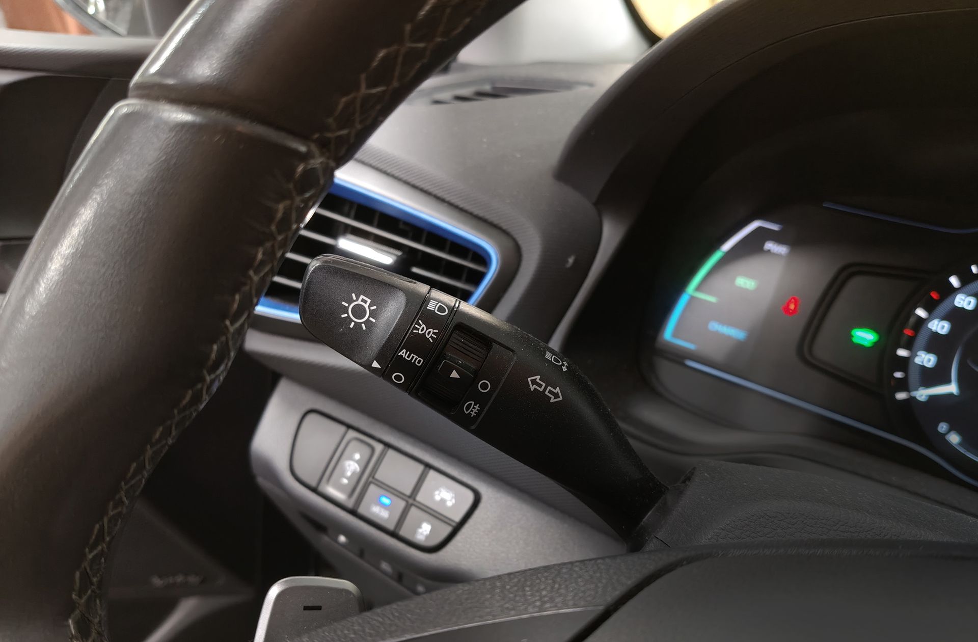 Hyundai Ioniq 1.6 GDI PHEV Tecno DCT - foto 27