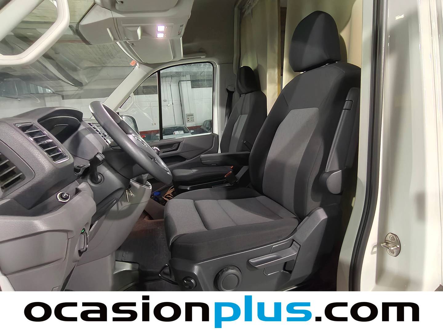 Foto asientos traseros Volkswagen Crafter Volkswagen Crafter 35 Furgón Batalla Larga con Voladizo L5H3 2.0 TDI (140 CV)
