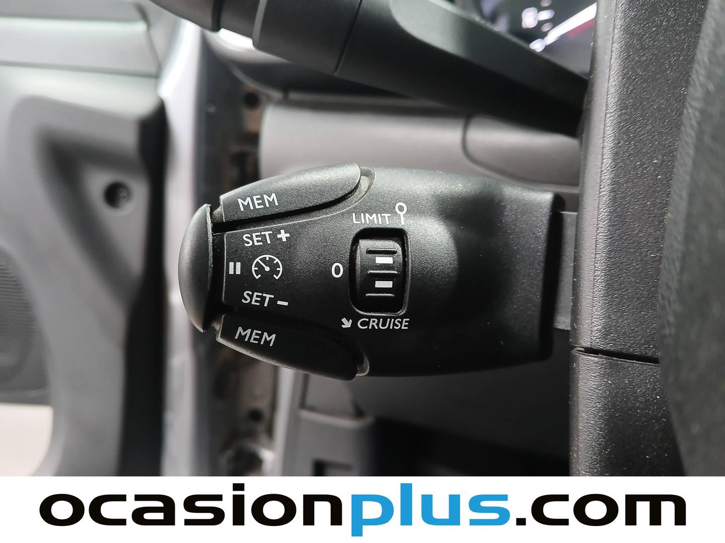 Equipamiento del Citroën C3 Citroën C3 PureTech 83 Feel (83 CV)