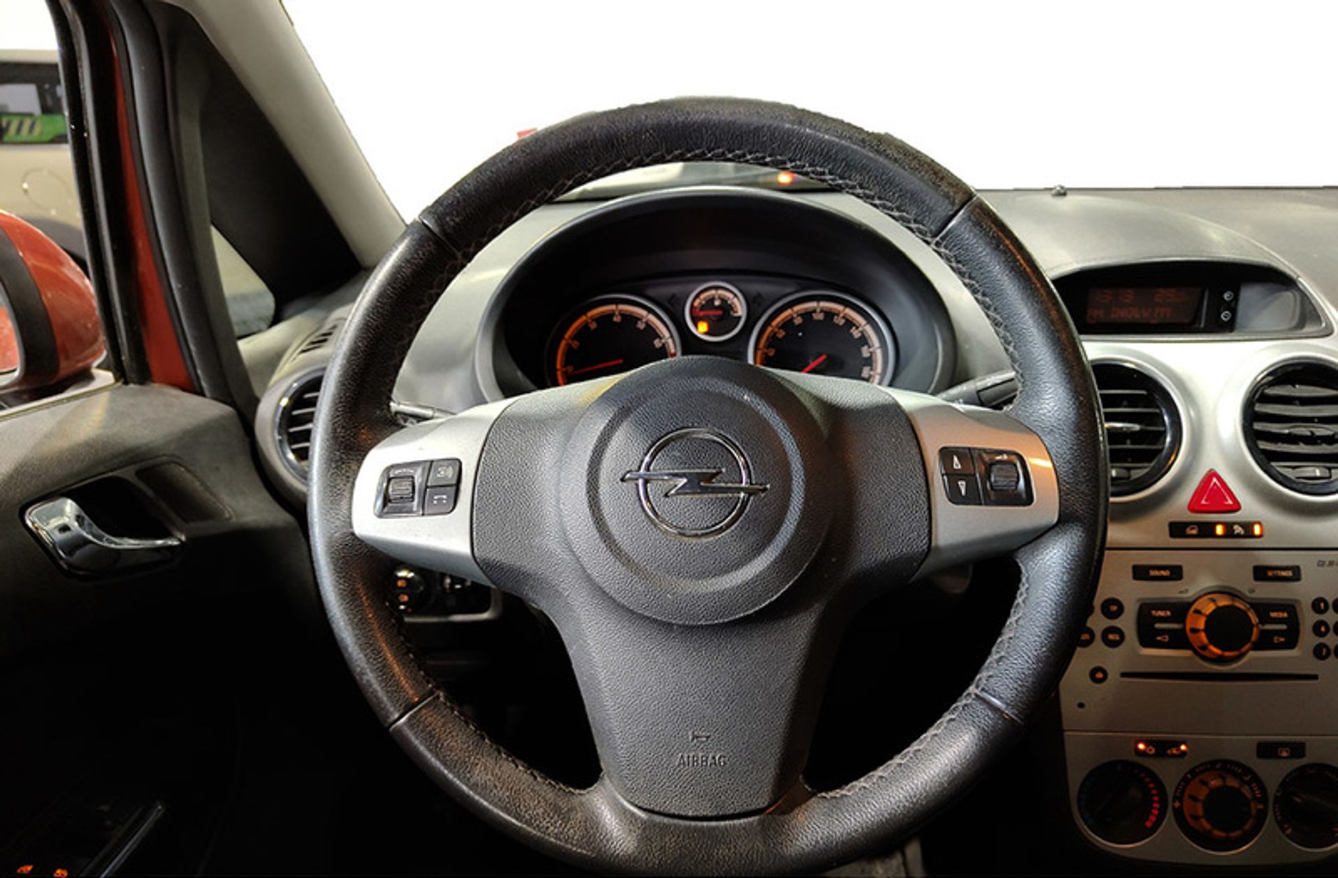 Opel Corsa 1.2 Expression - foto 18