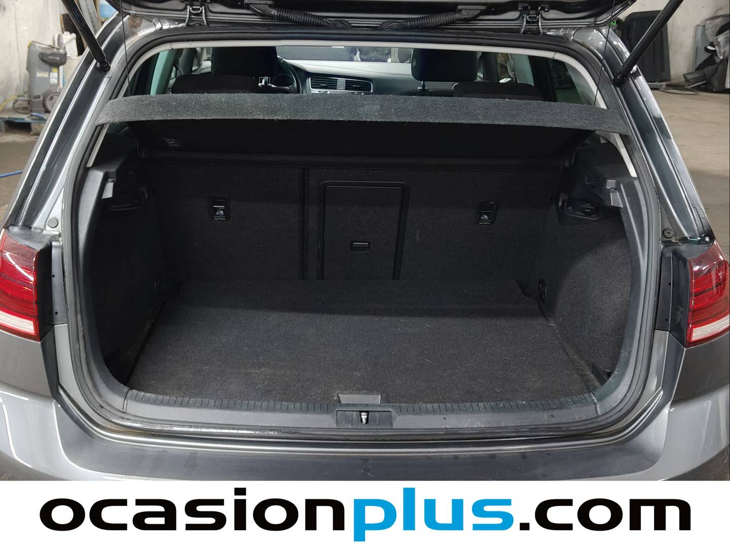 Fotos maletero Volkswagen Golf Volkswagen Golf Advance 1.6 TDI (115 CV) DSG