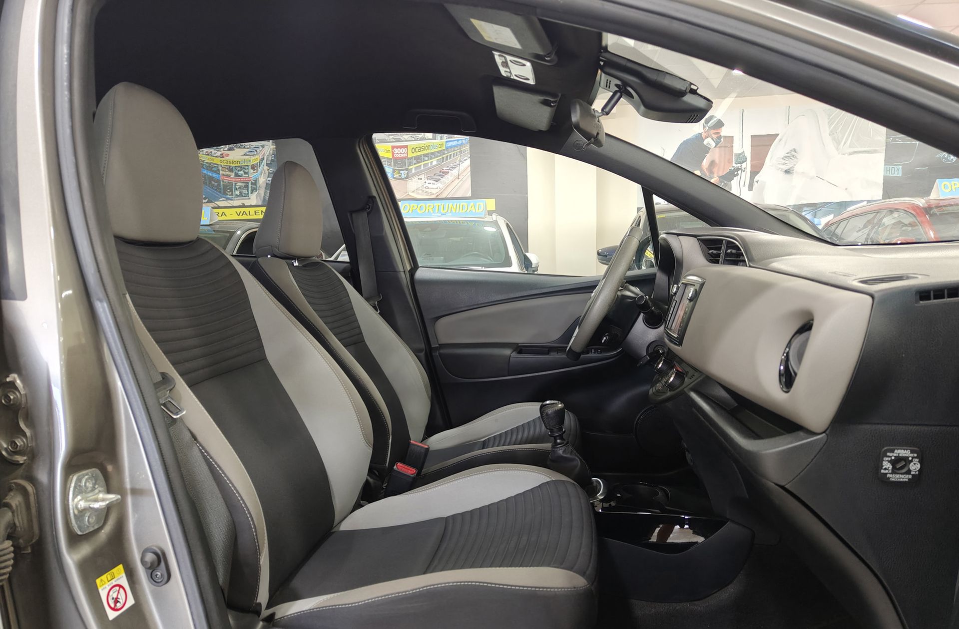 Toyota Yaris 1.3 100 Feel - foto 15