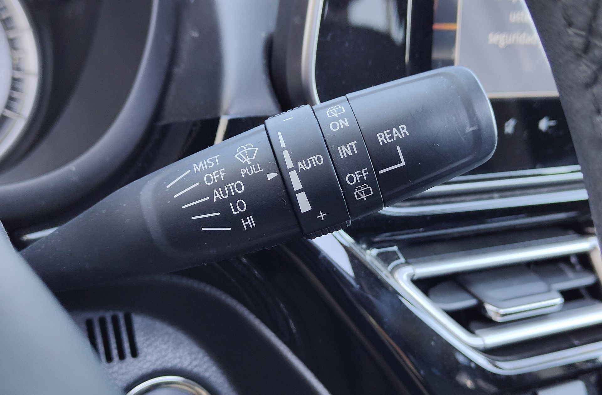 Suzuki S-Cross 1.4T Mild Hybrid S3 4WD - foto 34