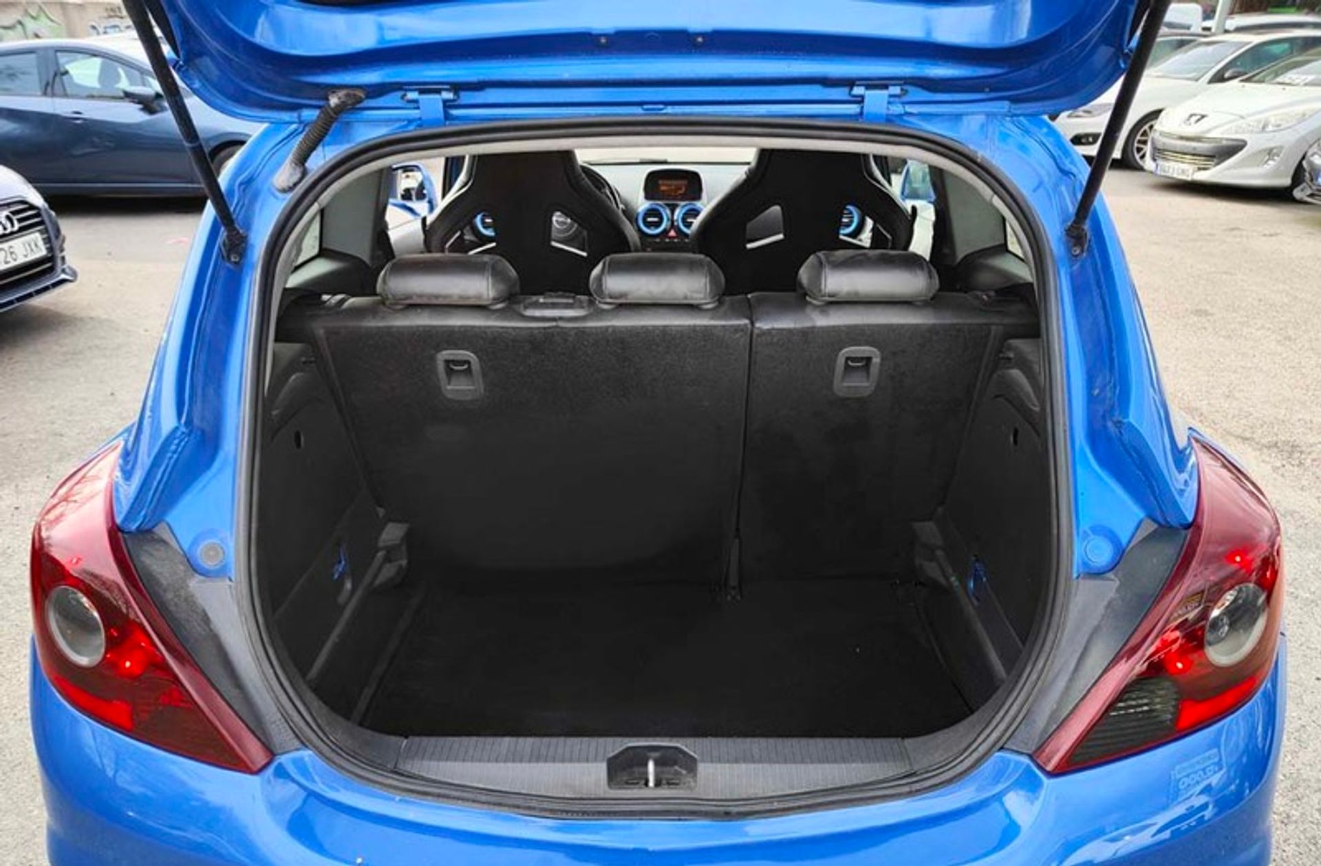 Opel Corsa 1.6 Turbo OPC - foto 16