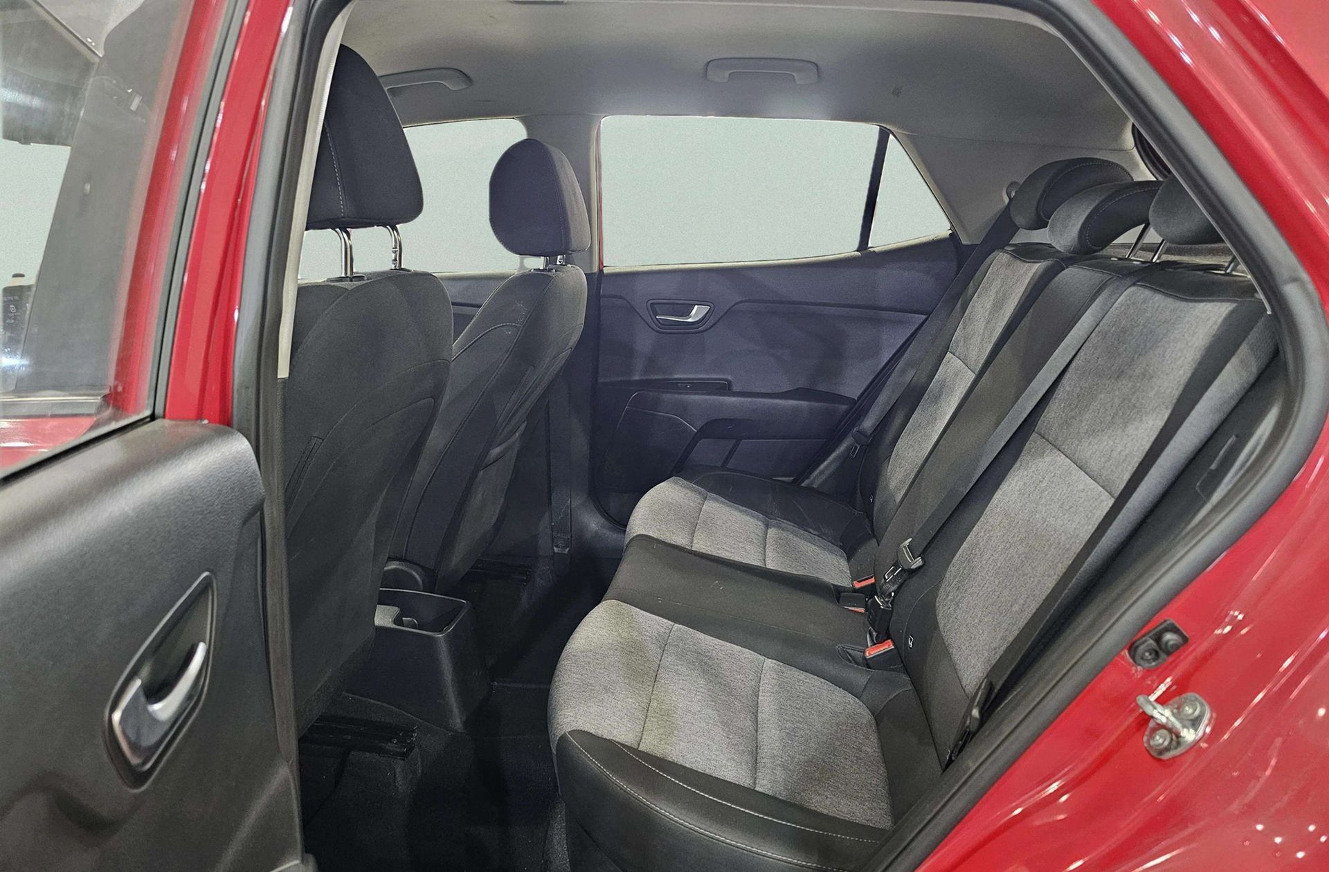 Kia Stonic 1.0 T-GDi Drive - foto 12