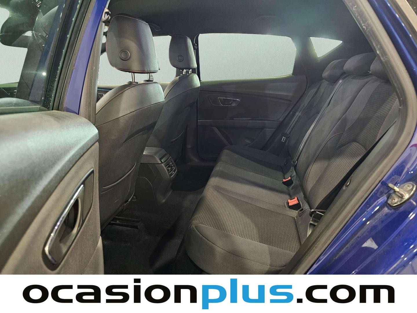 Foto asientos traseros Seat León Seat León 1.5 TSI S&S FR Black Edition (150 CV)