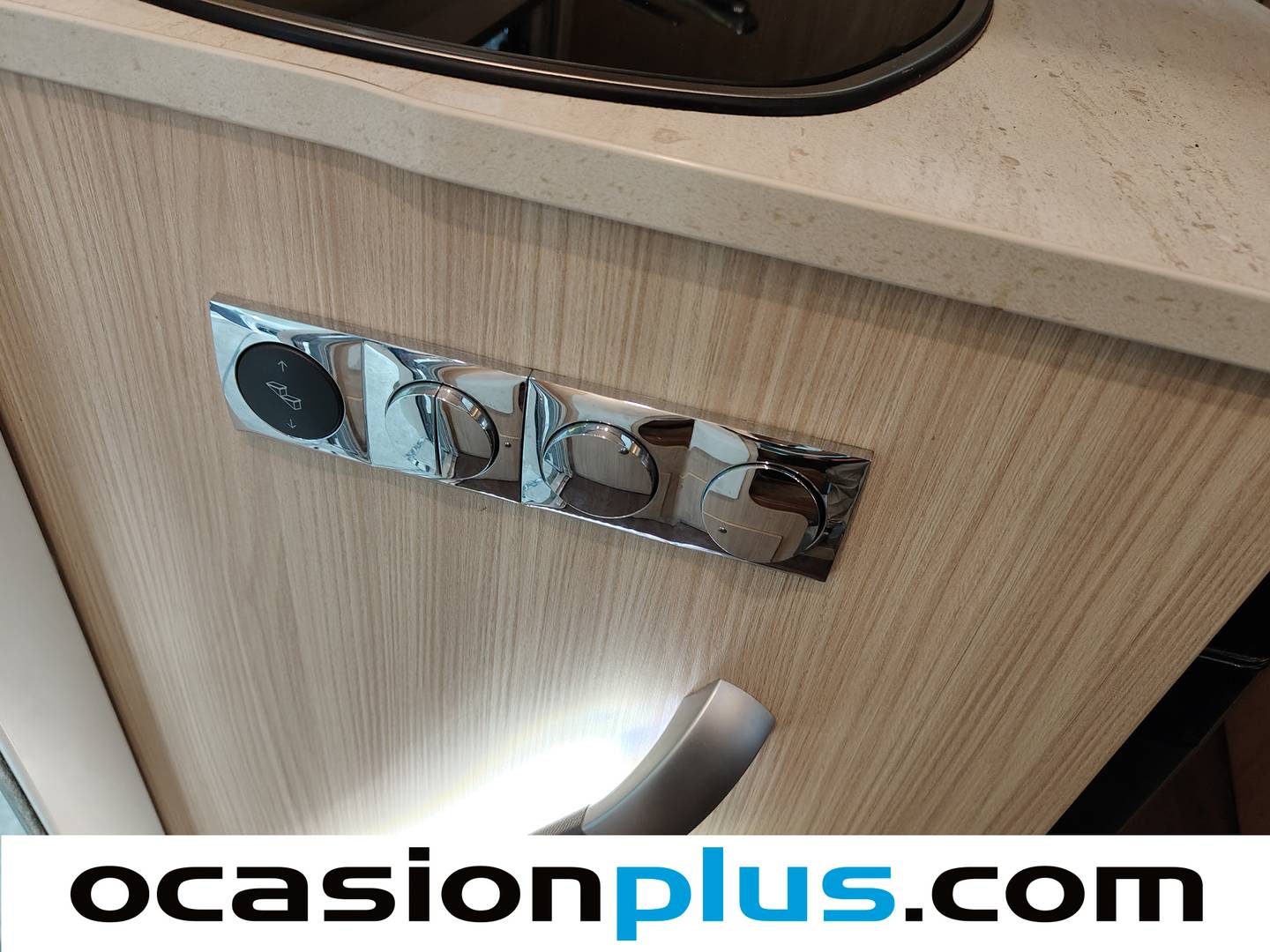 Foto Burstner BT5902 Burstner BT5902 BT5902 Travel Van T-590 (150 CV) 4 Plazas