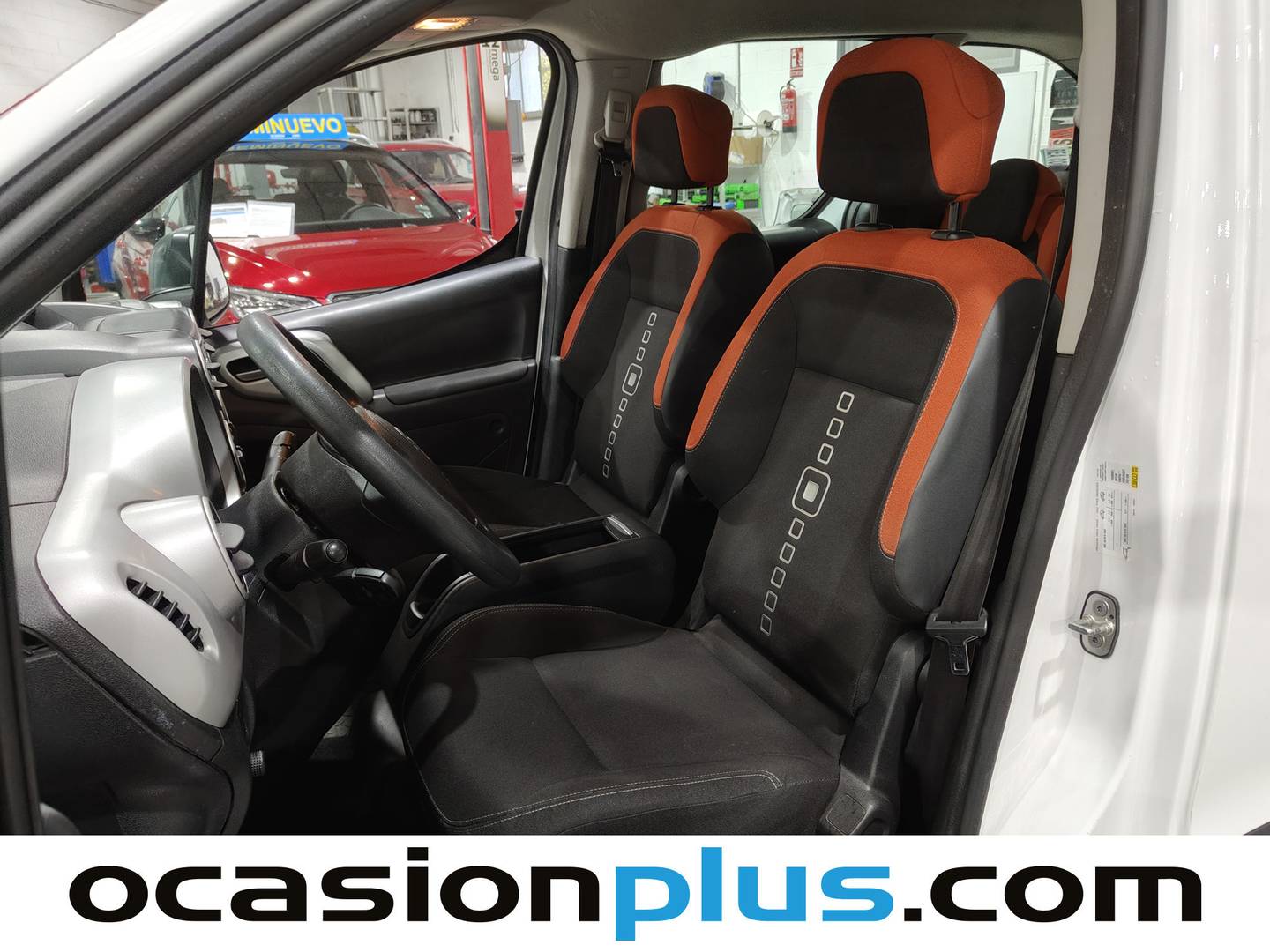 Foto asientos delanteros Citroën Berlingo Citroën Berlingo Combi BlueHDi 75 Multispace Live Edition (75 CV)