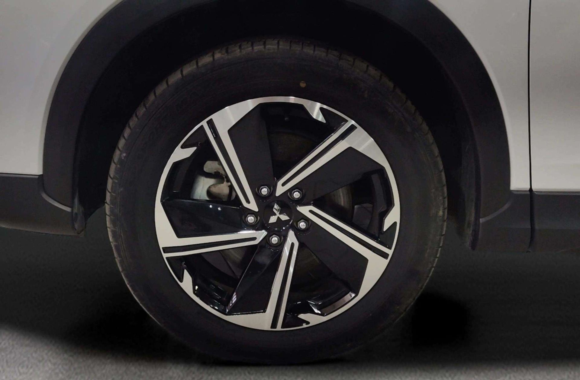 Mitsubishi Eclipse Cross 2.4 PHEV Kaiteki 4WD - foto 39