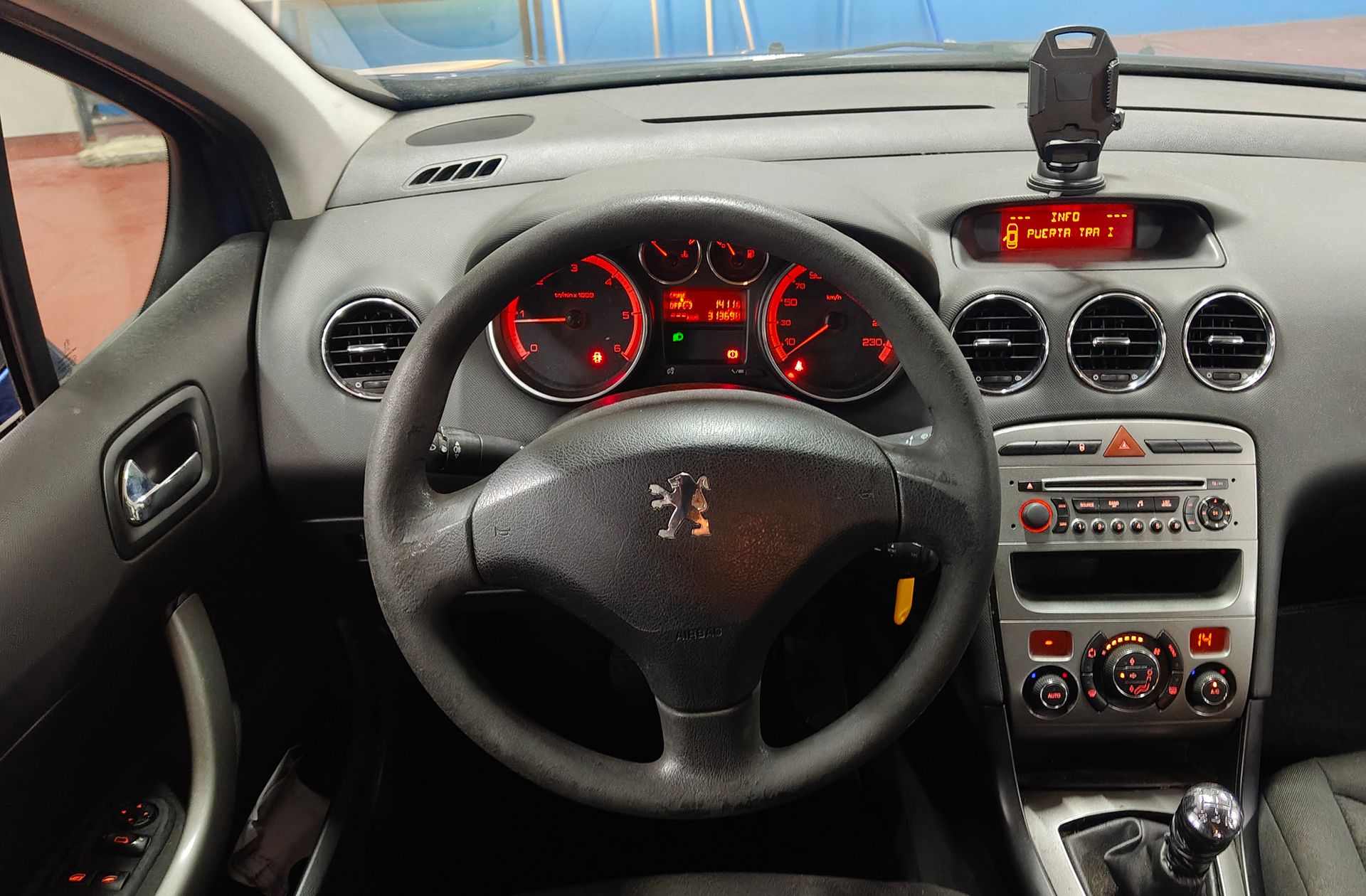 Peugeot 308 1.6 HDi Confort - foto 18