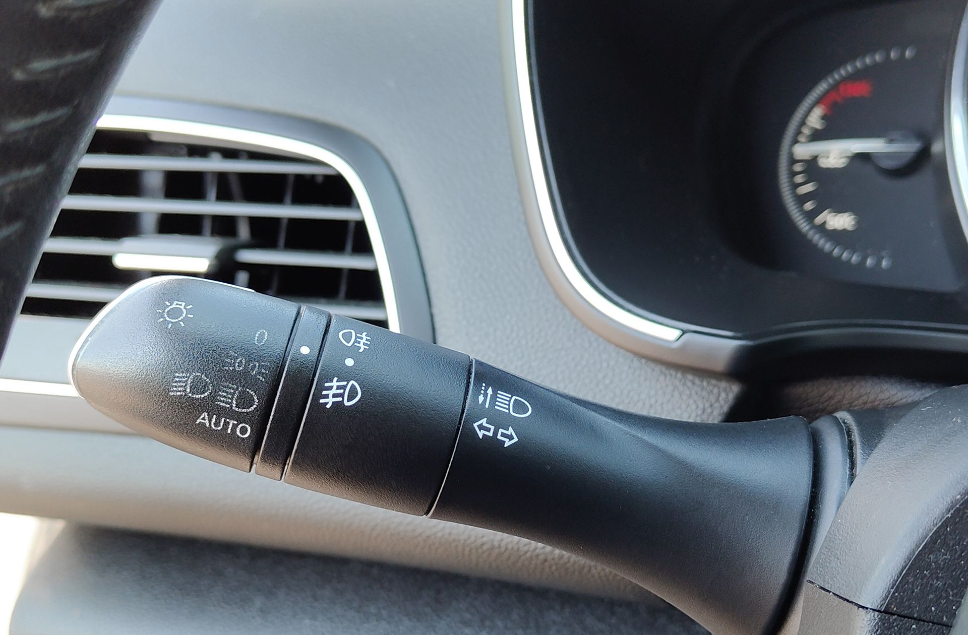 Renault Mégane Zen Energy TCe - foto 23