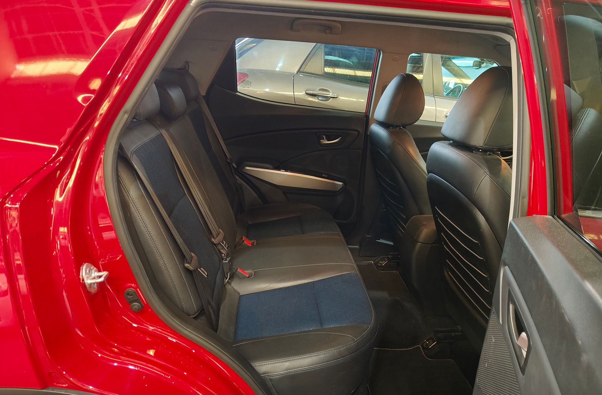 SsangYong Tivoli D16T Premium 4x4 - foto 16
