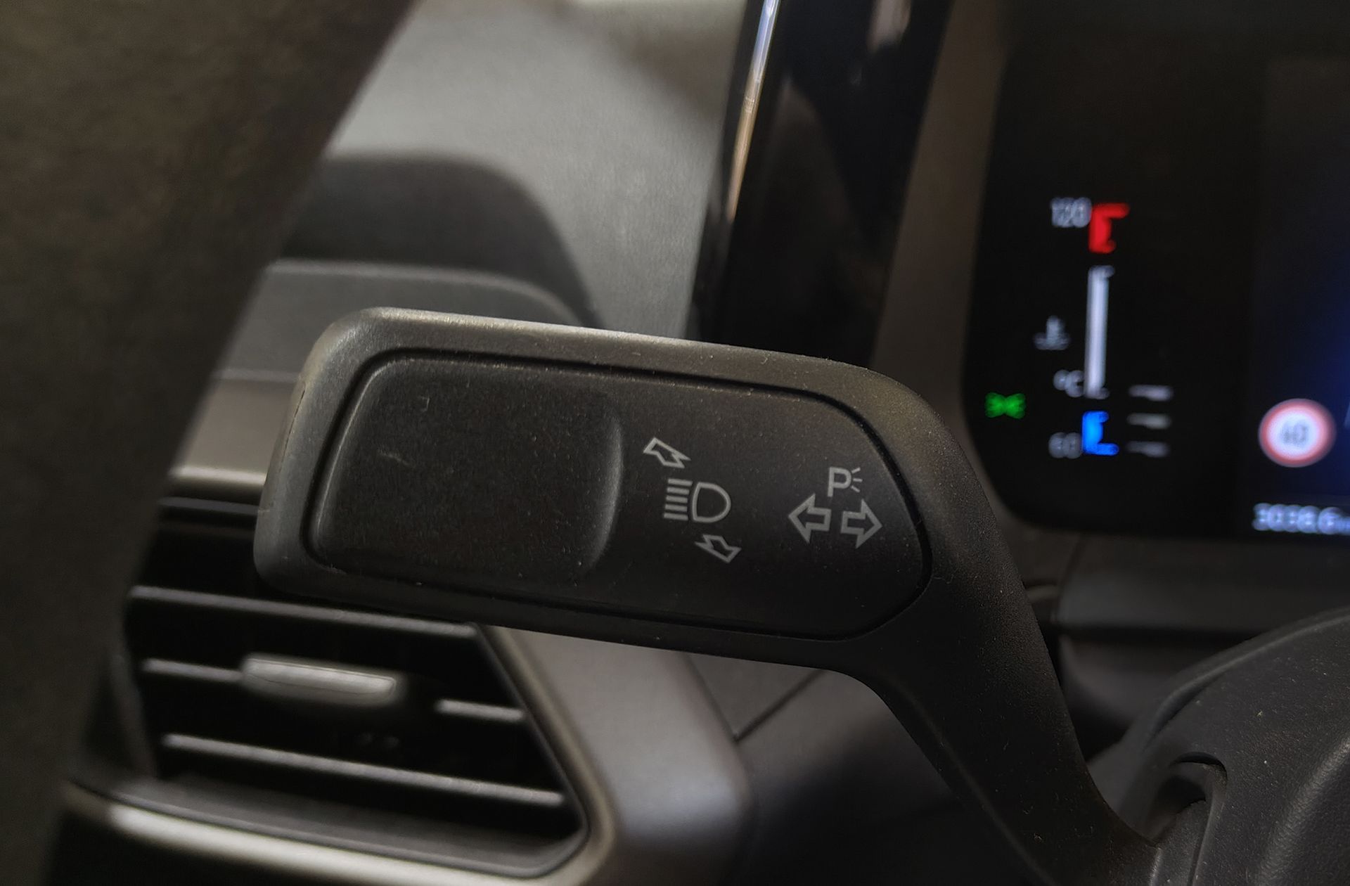 Ford Transit Furgon 1.5 EcoBlue Trend - foto 19