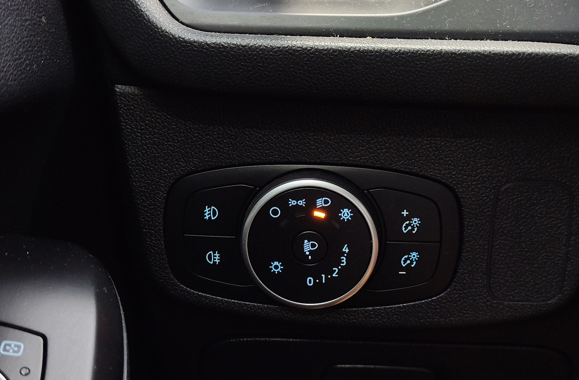 Ford Focus 1.0 EcoBoost Trend Edition - foto 22