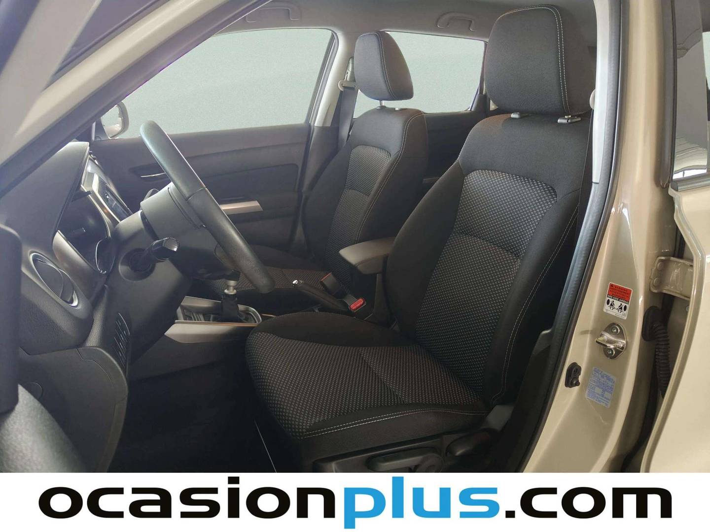 Foto asientos delanteros Suzuki Vitara Suzuki Vitara 1.4 T Mild Hybrid GLE (129 CV)