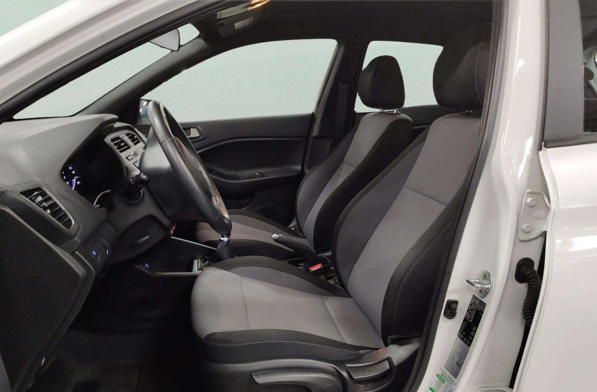 Hyundai i20 1.2 MPI Fresh - foto 8