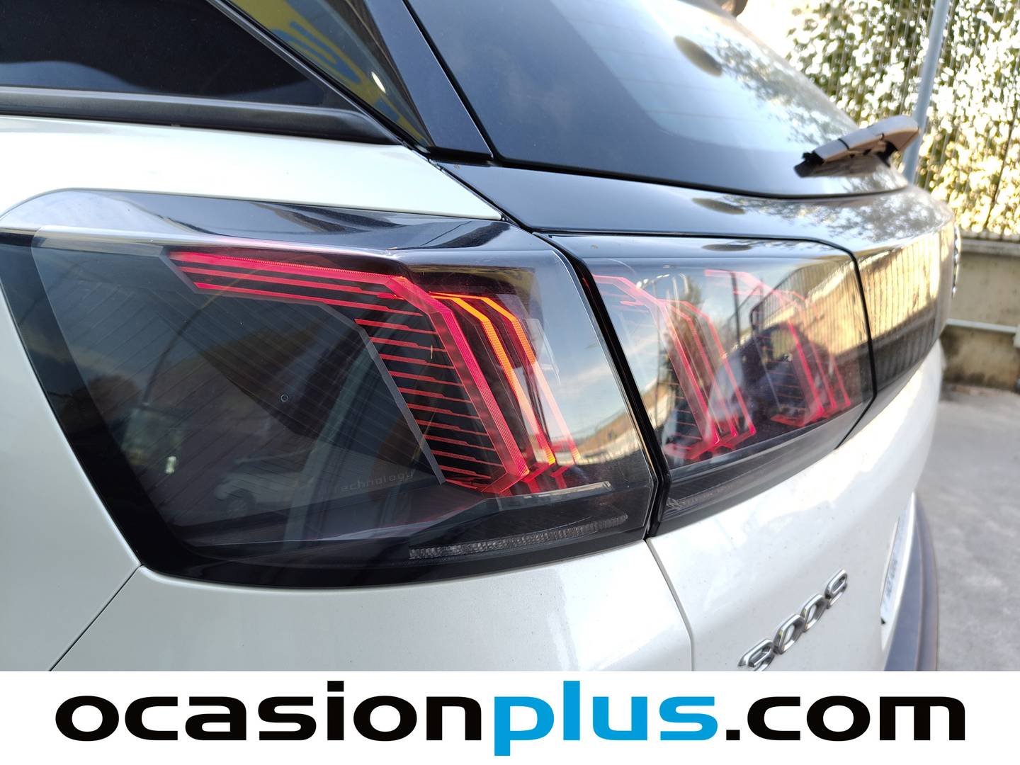 Equipamiento del Peugeot 3008 Peugeot 3008 PureTech 130 S&S Active (130 CV)