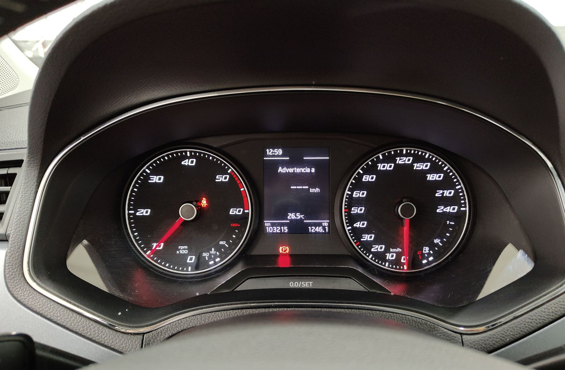 SEAT Arona 1.6 TDI Ecomotive Style - foto 24