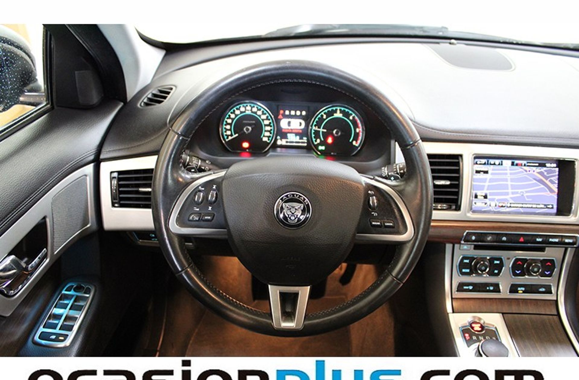 Jaguar XF 2.2 Diesel Luxury - foto 28