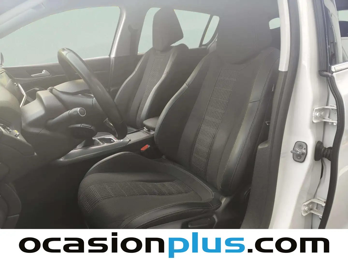 Foto Peugeot 308 Peugeot 308 BlueHDi 130 Allure (130 CV)