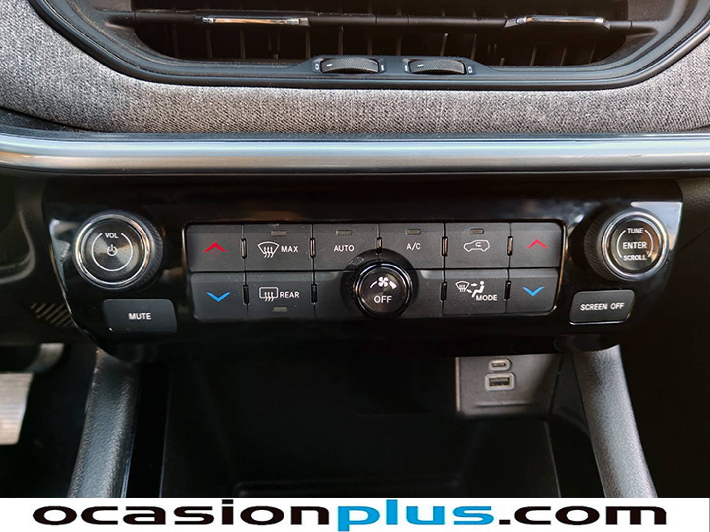 Foto Jeep Compass Jeep Compass 1.3 Gse T4 Longitude FWD MT (130 CV)