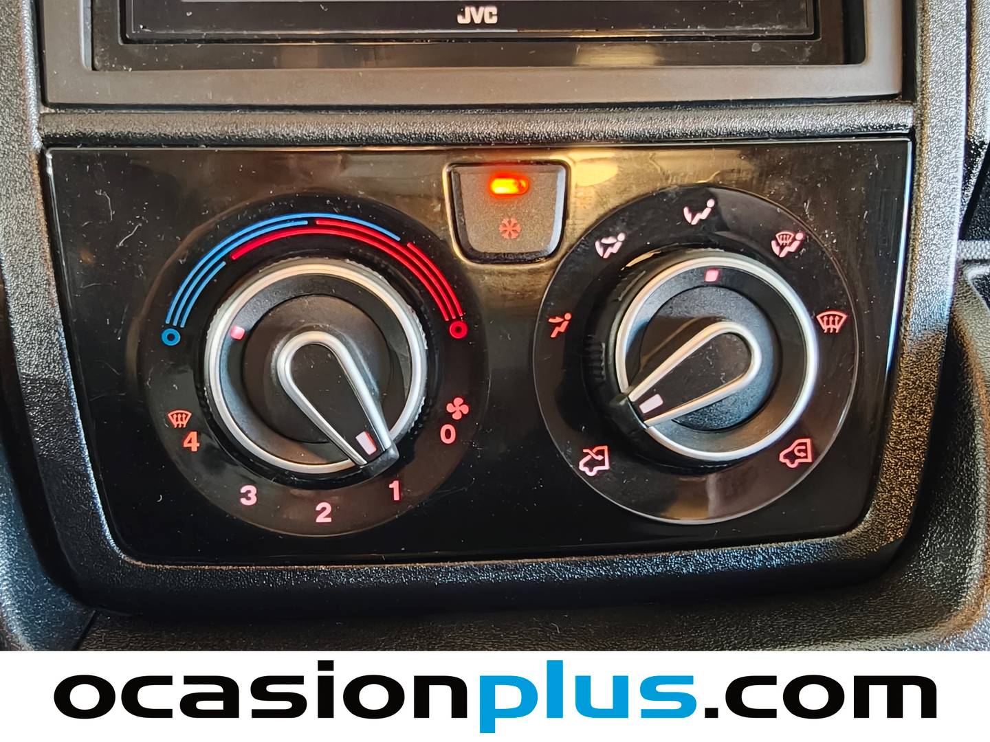 Foto Etrusco V5900 Etrusco V5900 D8 2.3 (140CV)