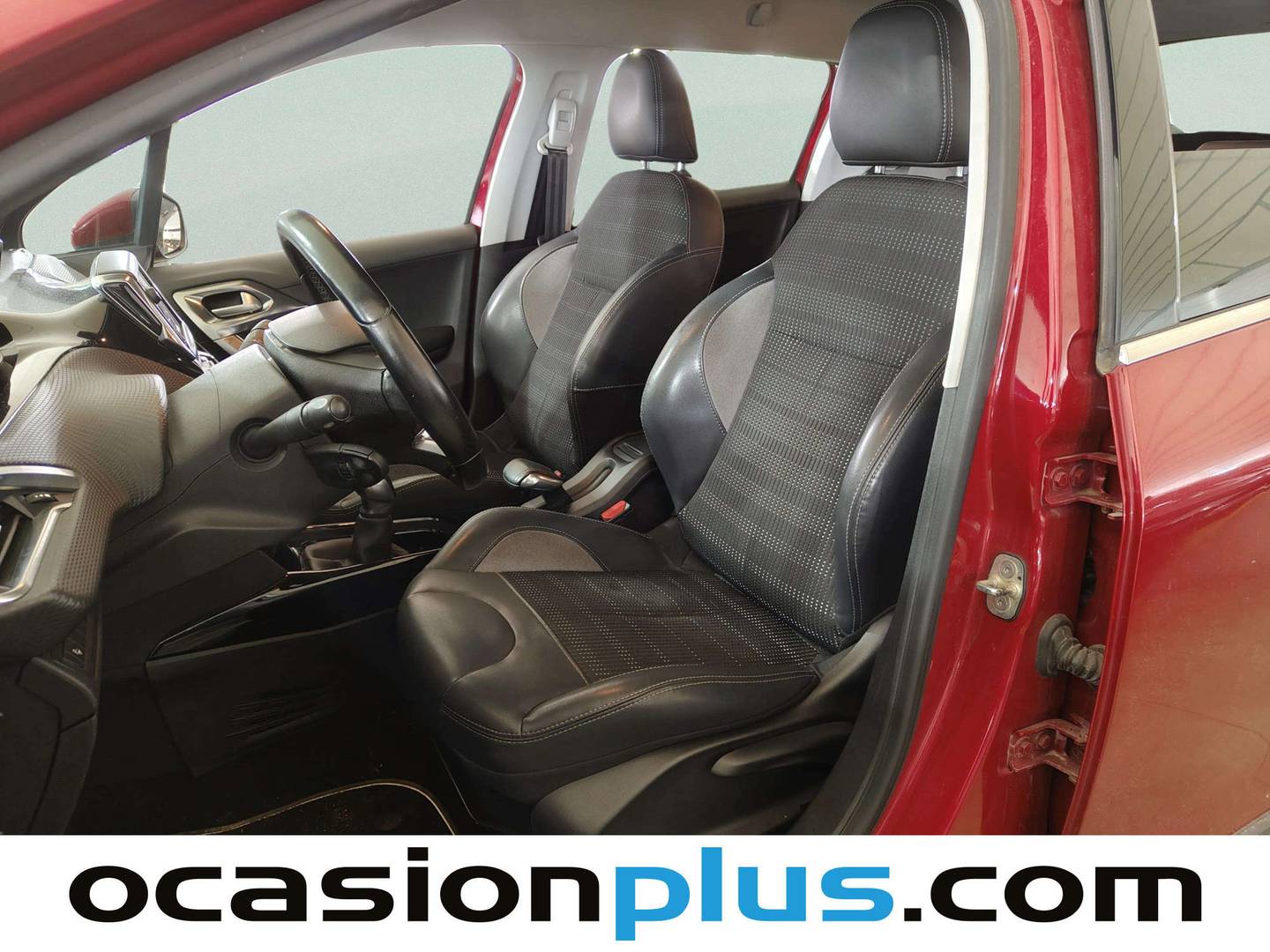 Foto Peugeot 2008 Peugeot 2008 BlueHDi 100 Allure (100 CV)