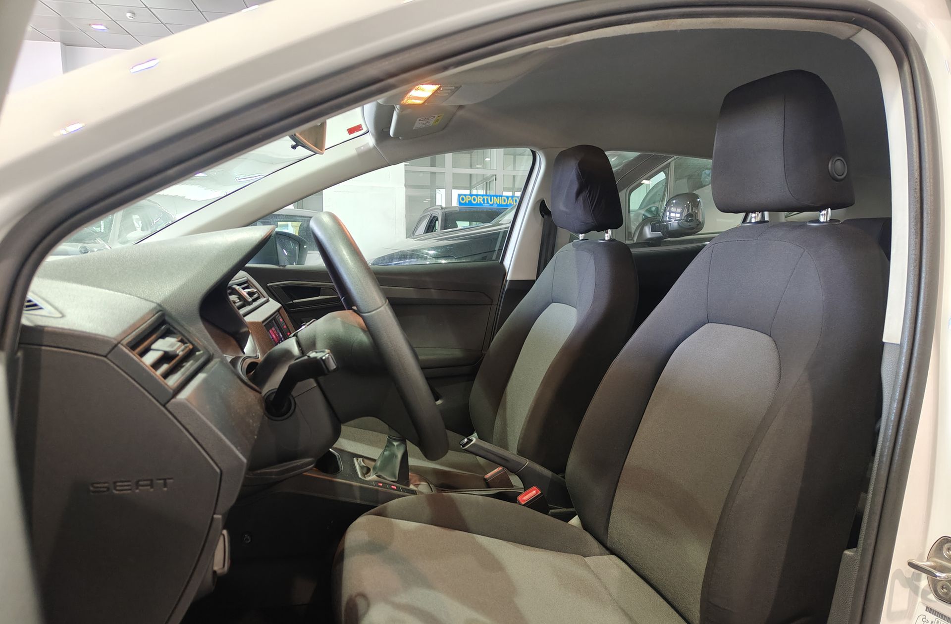 SEAT Ibiza 1.0 MPI Reference Plus - foto 9