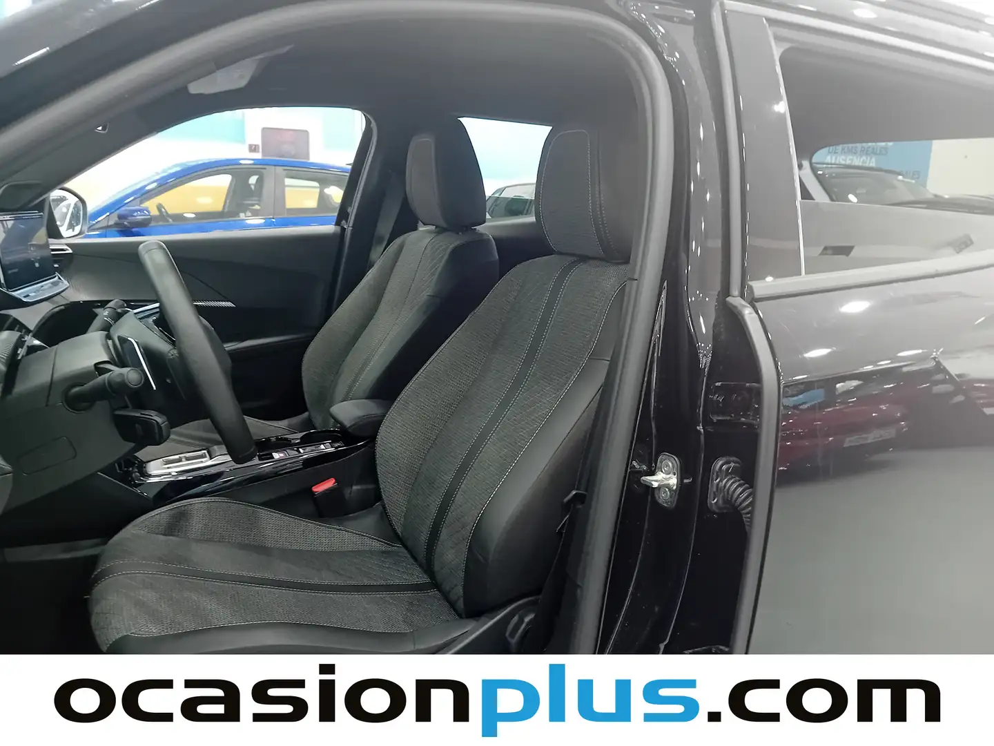 Foto Peugeot 2008 Peugeot 2008 Allure Hybrid eDCS6 (145 CV)