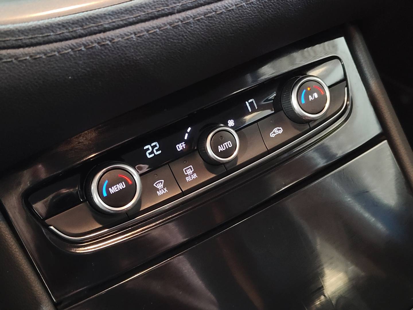 Foto Opel Grandland X Opel Grandland X 1.6 CDTi Excellence (120 CV)