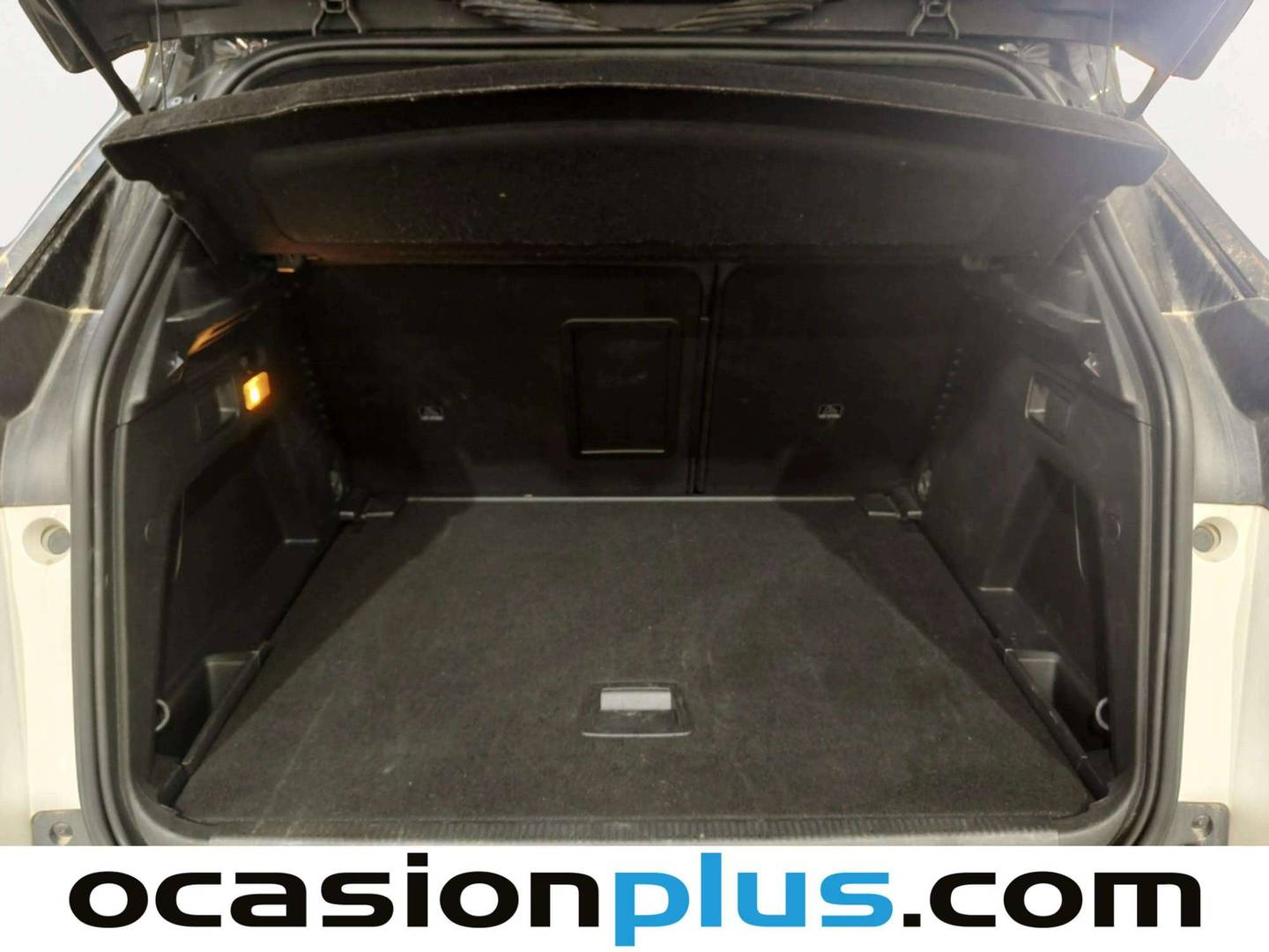 Fotos maletero Peugeot 3008 Peugeot 3008 PureTech 130 S&S GT EAT8 (130 CV)