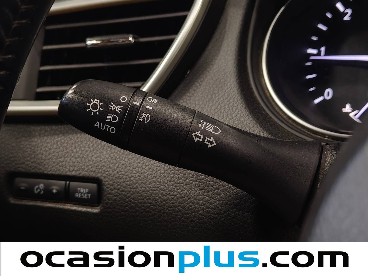 Equipamiento del Nissan QASHQAI Nissan Qashqai dCi 115 Acenta (115 CV)