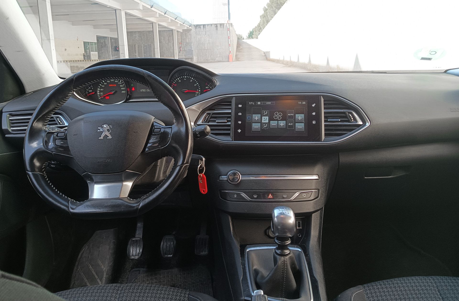 Peugeot 308 SW SW PureTech 130 Style - foto 8