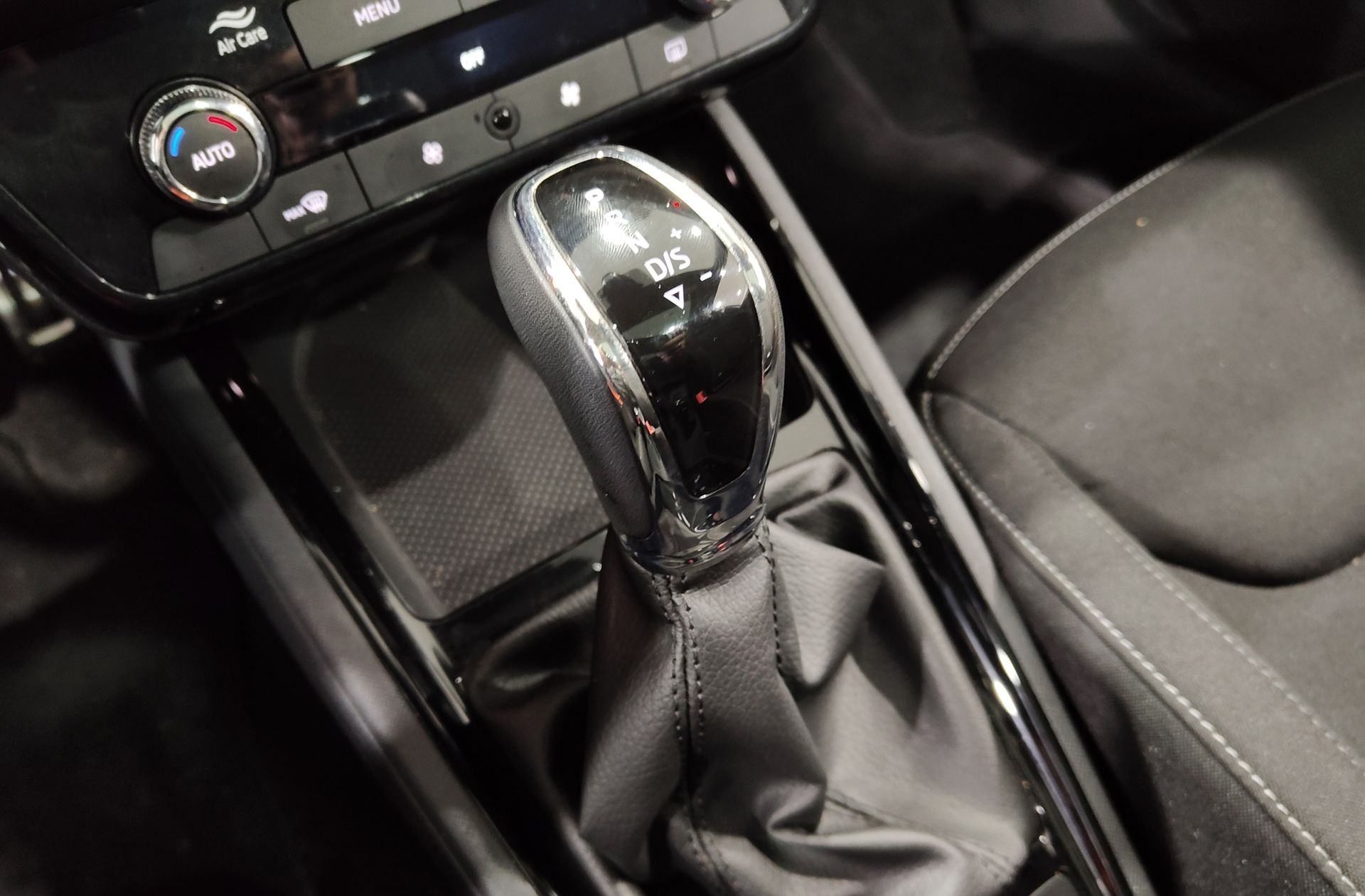 Škoda Kamiq 1.0 TSI Design DSG - foto 5