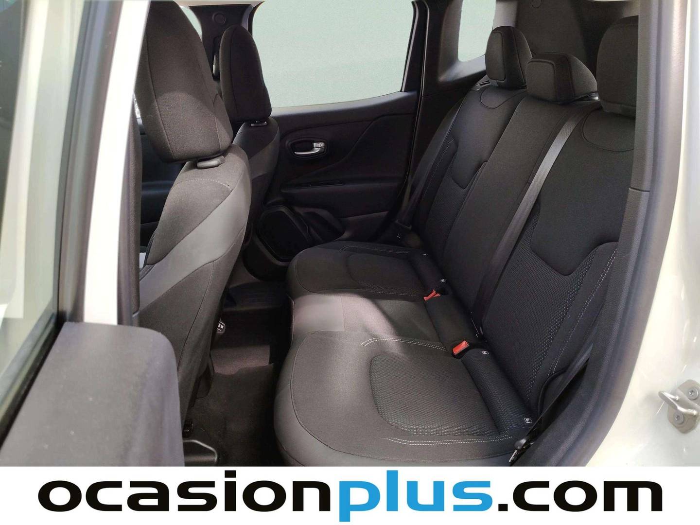 Foto asientos traseros Jeep Renegade Jeep Renegade eHybrid 1.5 Altitude DCT (130 CV)