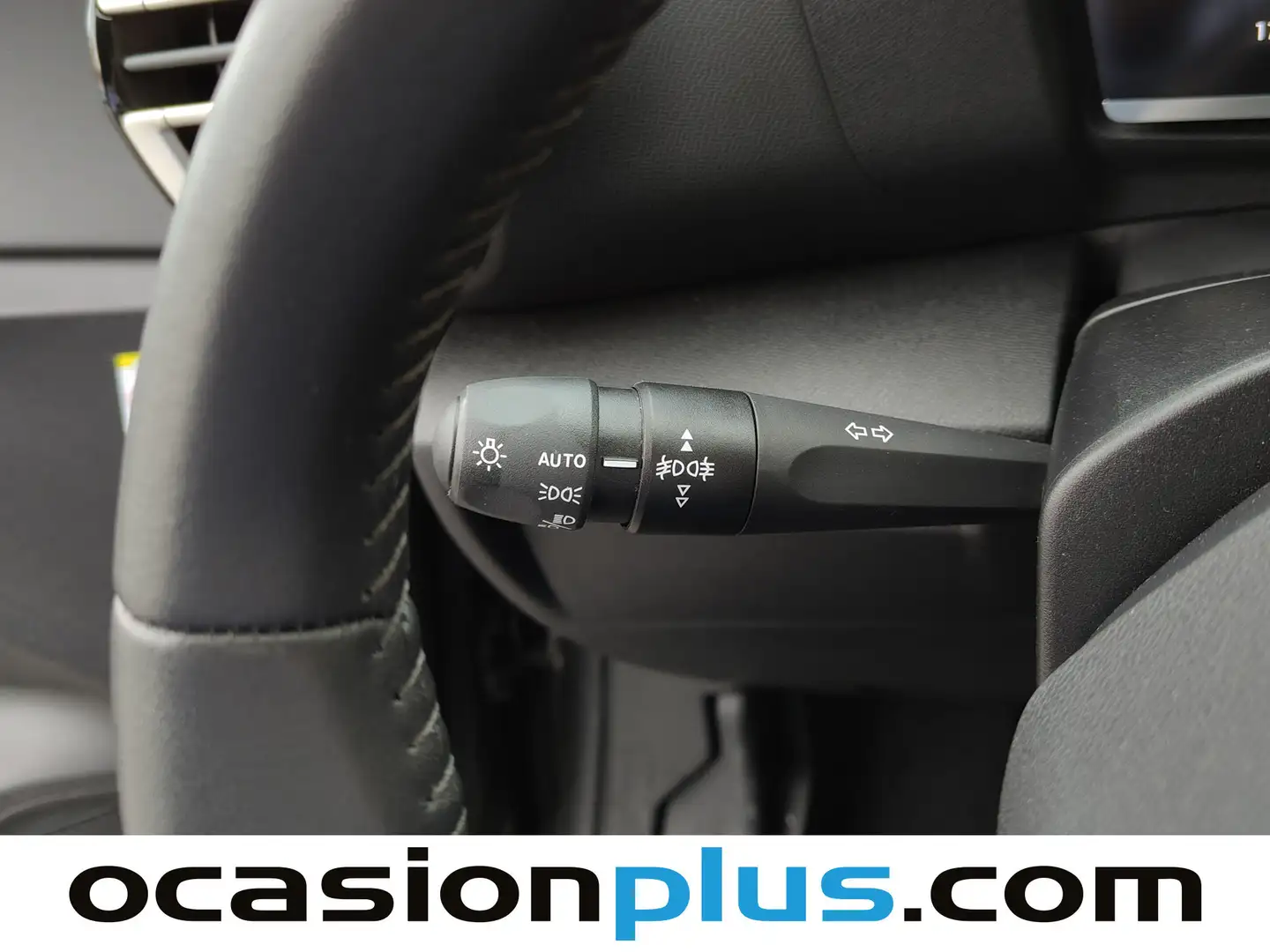 Foto Citroën C4 Citroen C4 Hybrid 136 e-DCS6 Plus