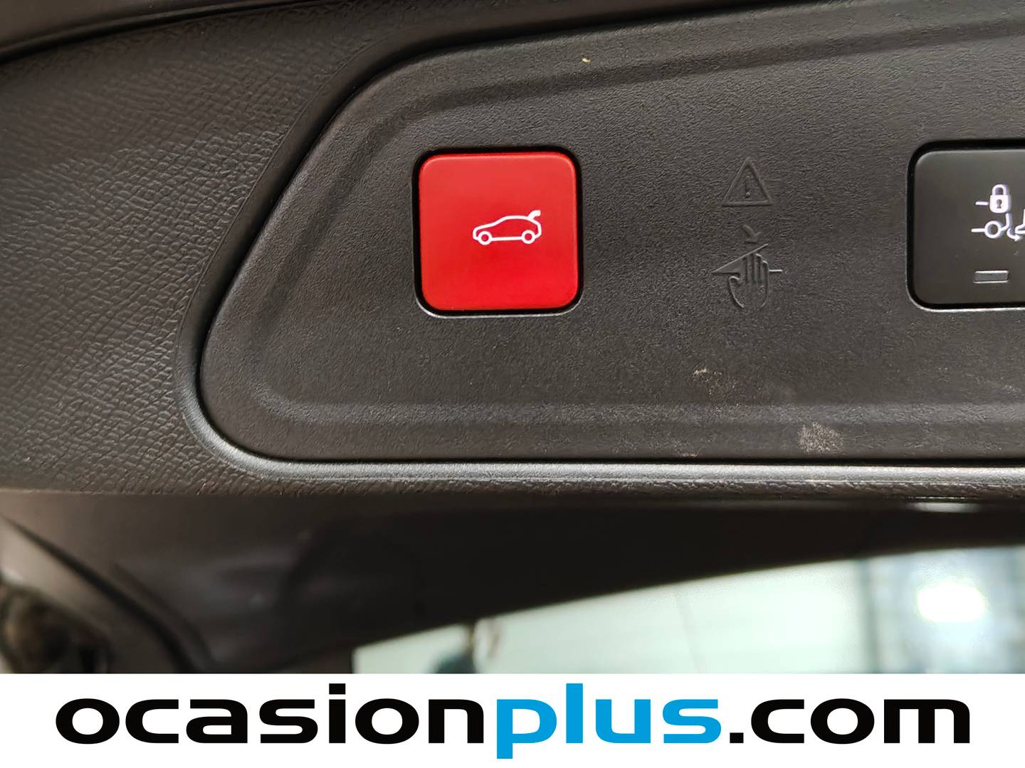 Foto Peugeot 3008 Peugeot 3008 PureTech 130 S&S GT EAT8 (130 CV)