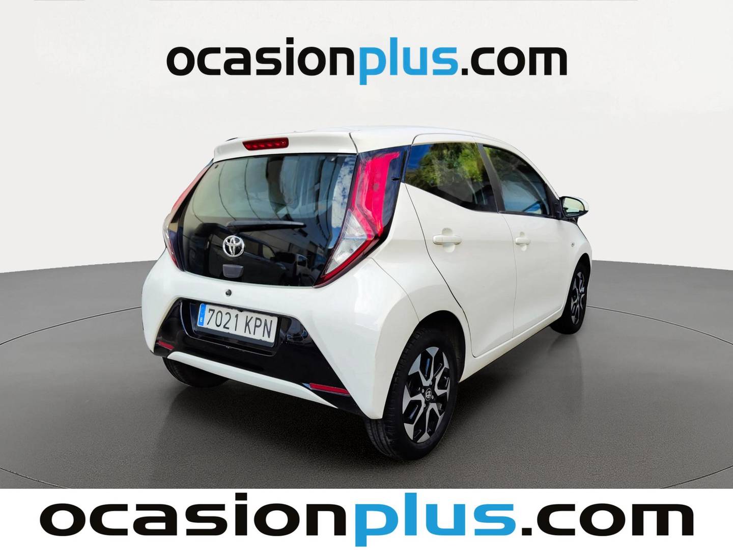 Foto trasera Toyota Aygo Toyota Aygo 1.0 70 x-play (72 CV) derecha