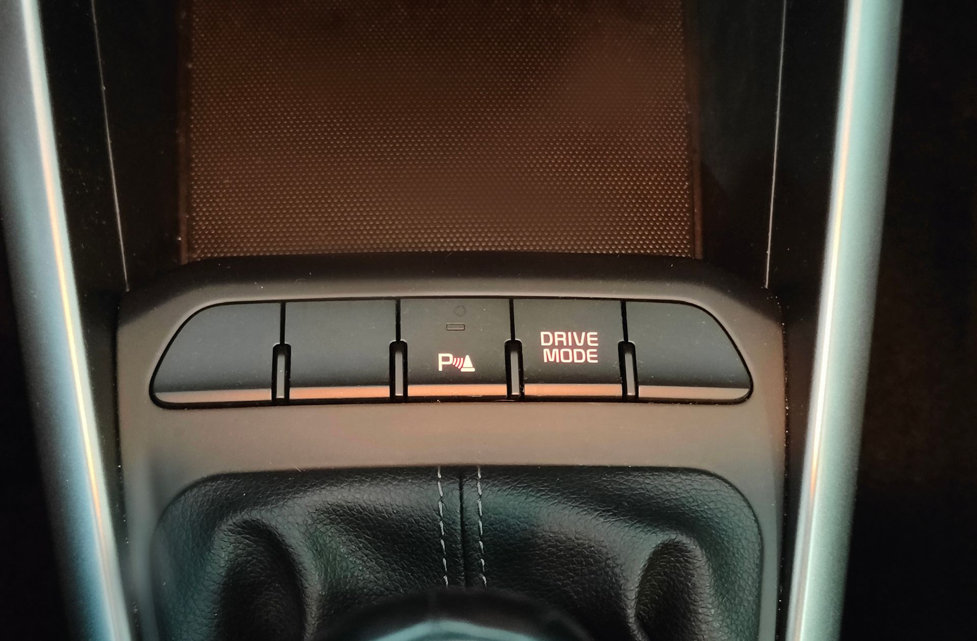 Kia Stonic 1.0 T-GDi MHEV iMT GT Line - foto 26