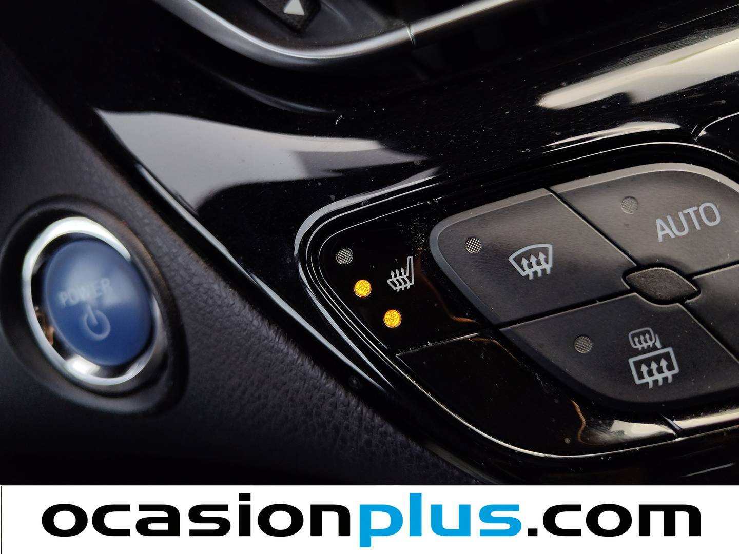 Equipamiento del Toyota C-HR Toyota C-HR C-HR 1.8 125H Dynamic Plus (122 CV)